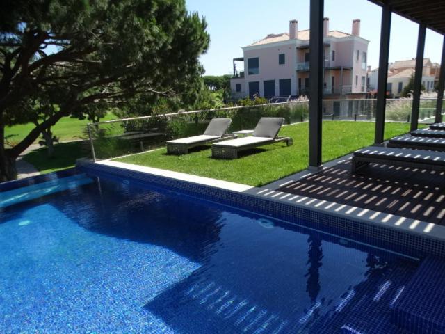 Apartamento Com 3 Quartos E Piscina Вале до Лобо Екстериор снимка
